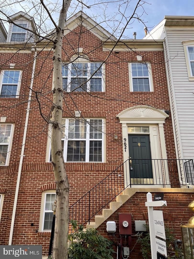 9621 ATHENS Place – photo 1