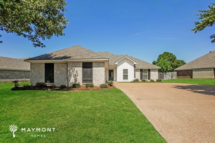 170 Harvey Circle – photo 1