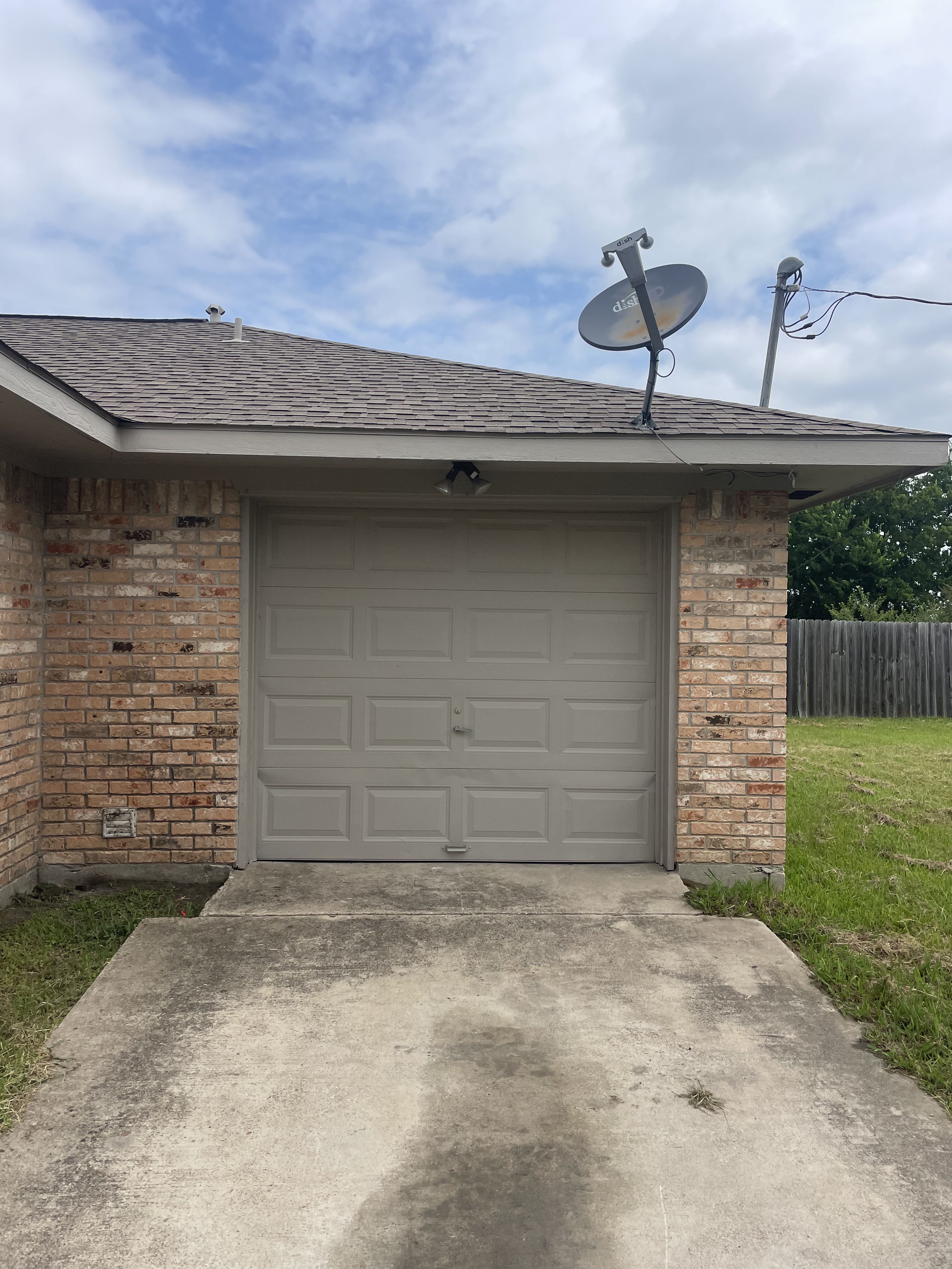601 Farm To Market Road 272 – photo 3