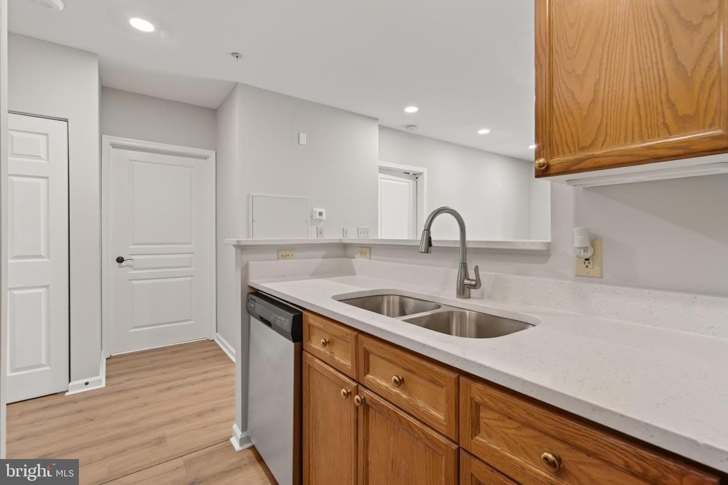 12919 ALTON SQ #220 – photo 4