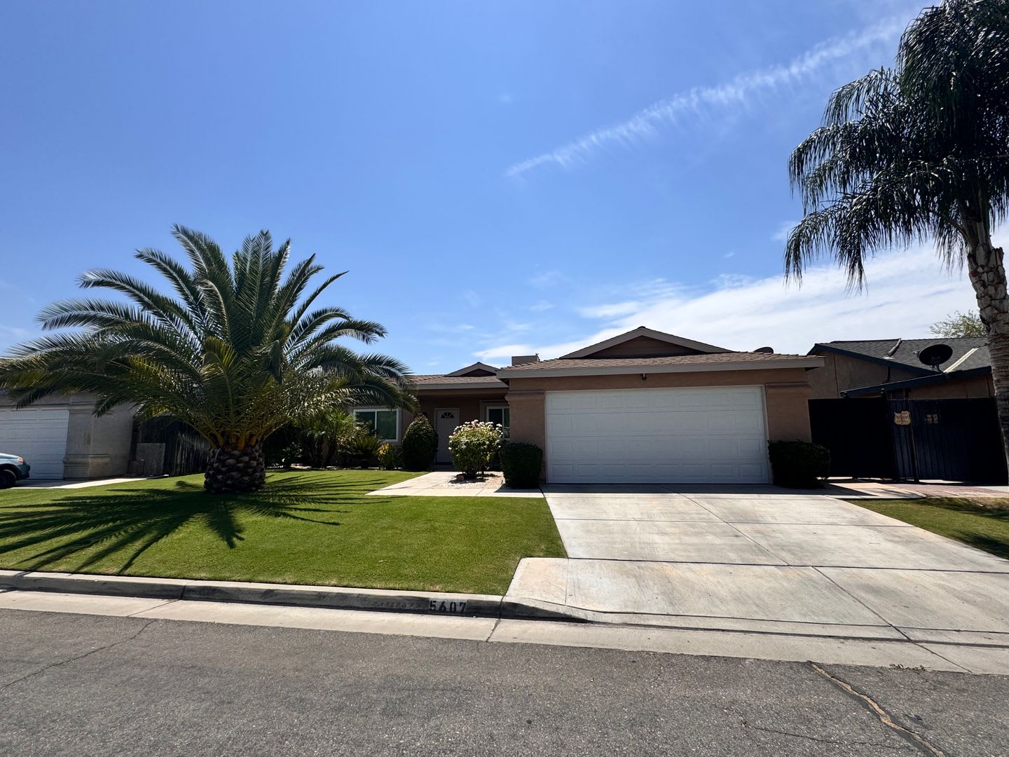 Beautiful Bakersfield Home Available for Rent — 5607 Plate Pass Way, Bakersfield, CA 93307 – photo 2