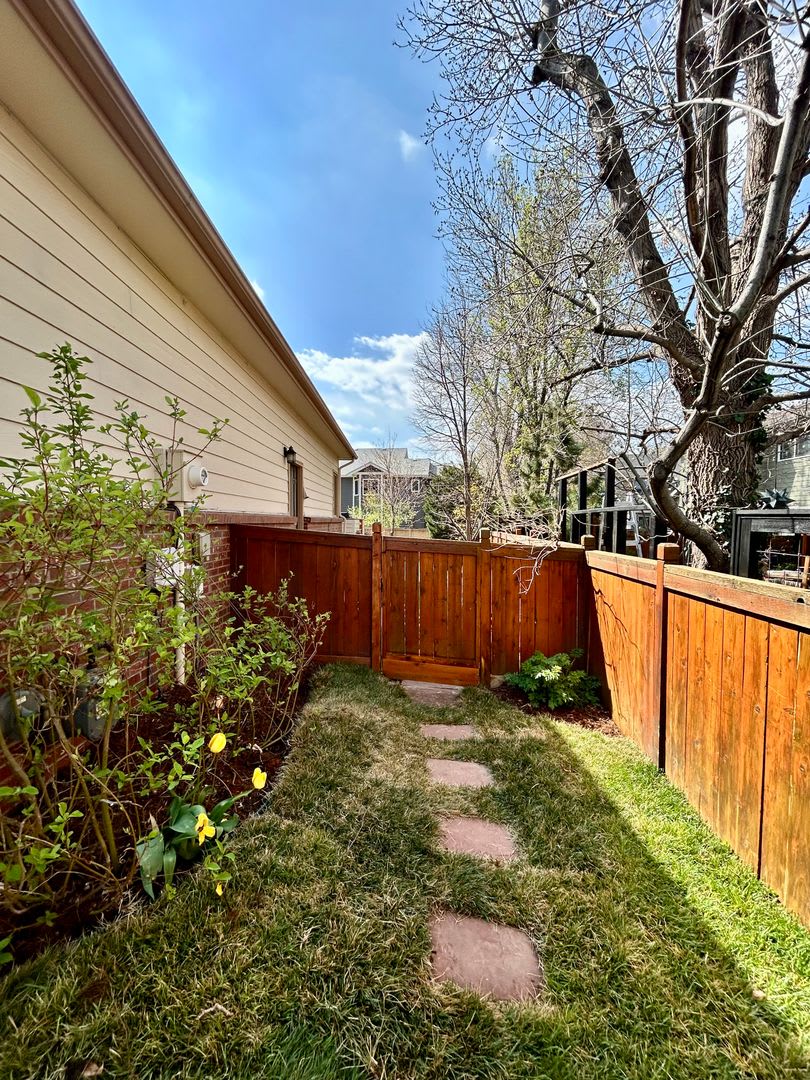 Spacious Garden-level Condo with Kitchenette in North Boulder – photo 2