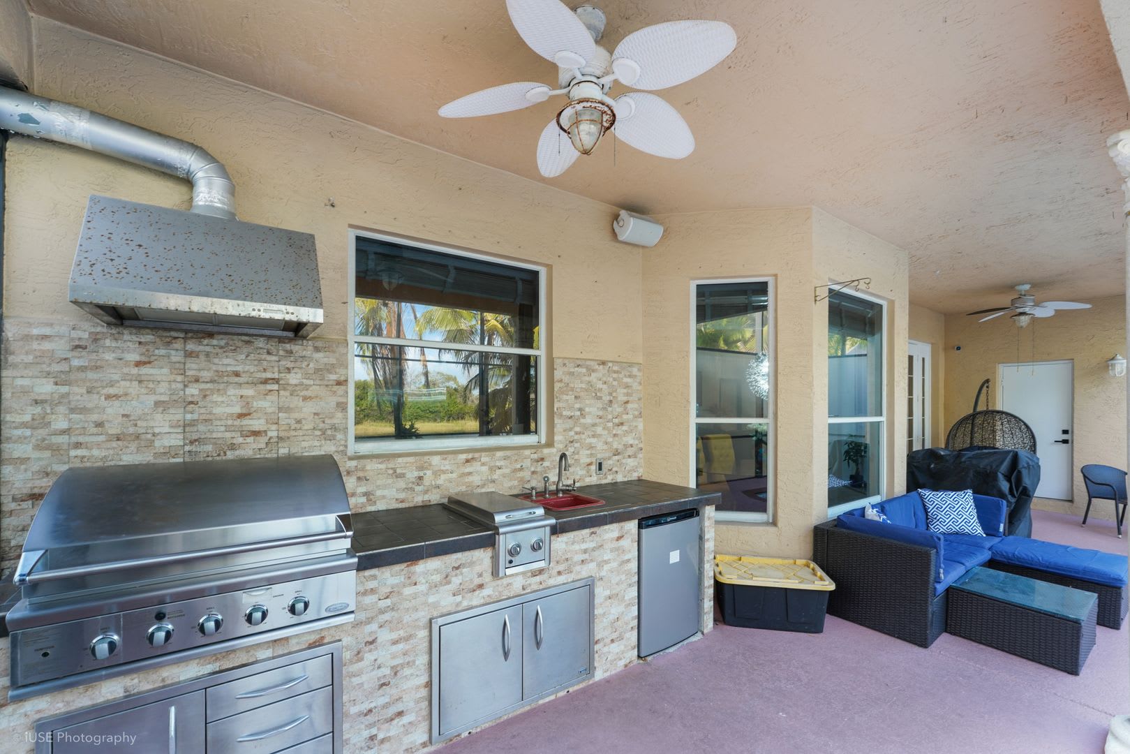 Beautiful Canal-Front 4BR Home with Pool & 3-Car Garage – photo 5