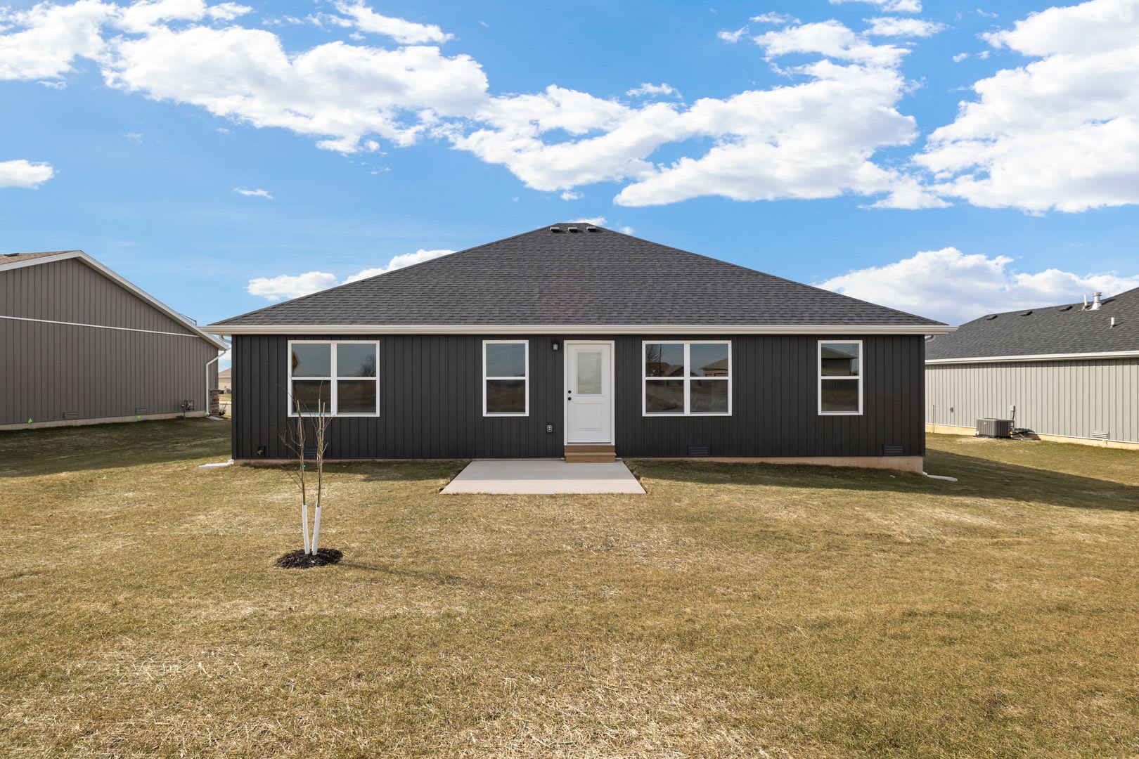 Newly built 4 BEDROOM HOME with fully fenced yard – photo 1