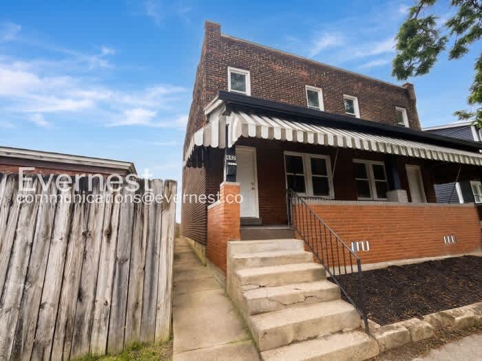 444 East Woodrow Avenue – photo 2