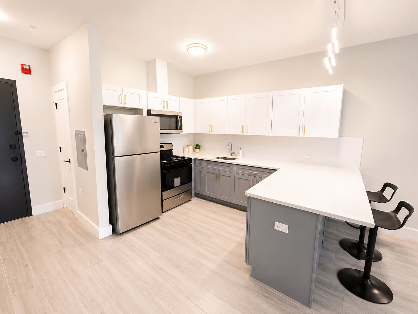 130 Ellis Avenue – photo 2