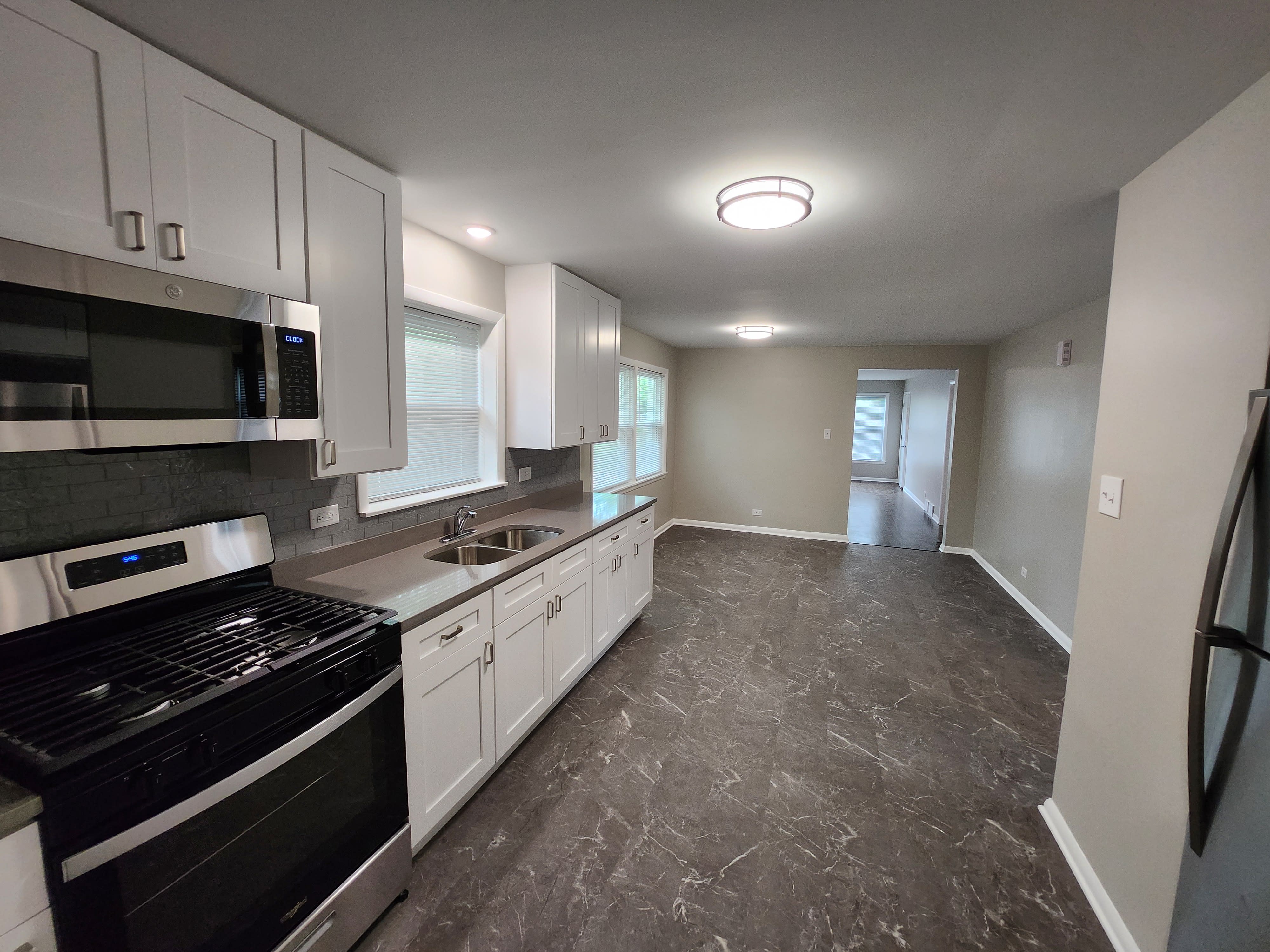 12132 South Michigan Avenue – photo 3