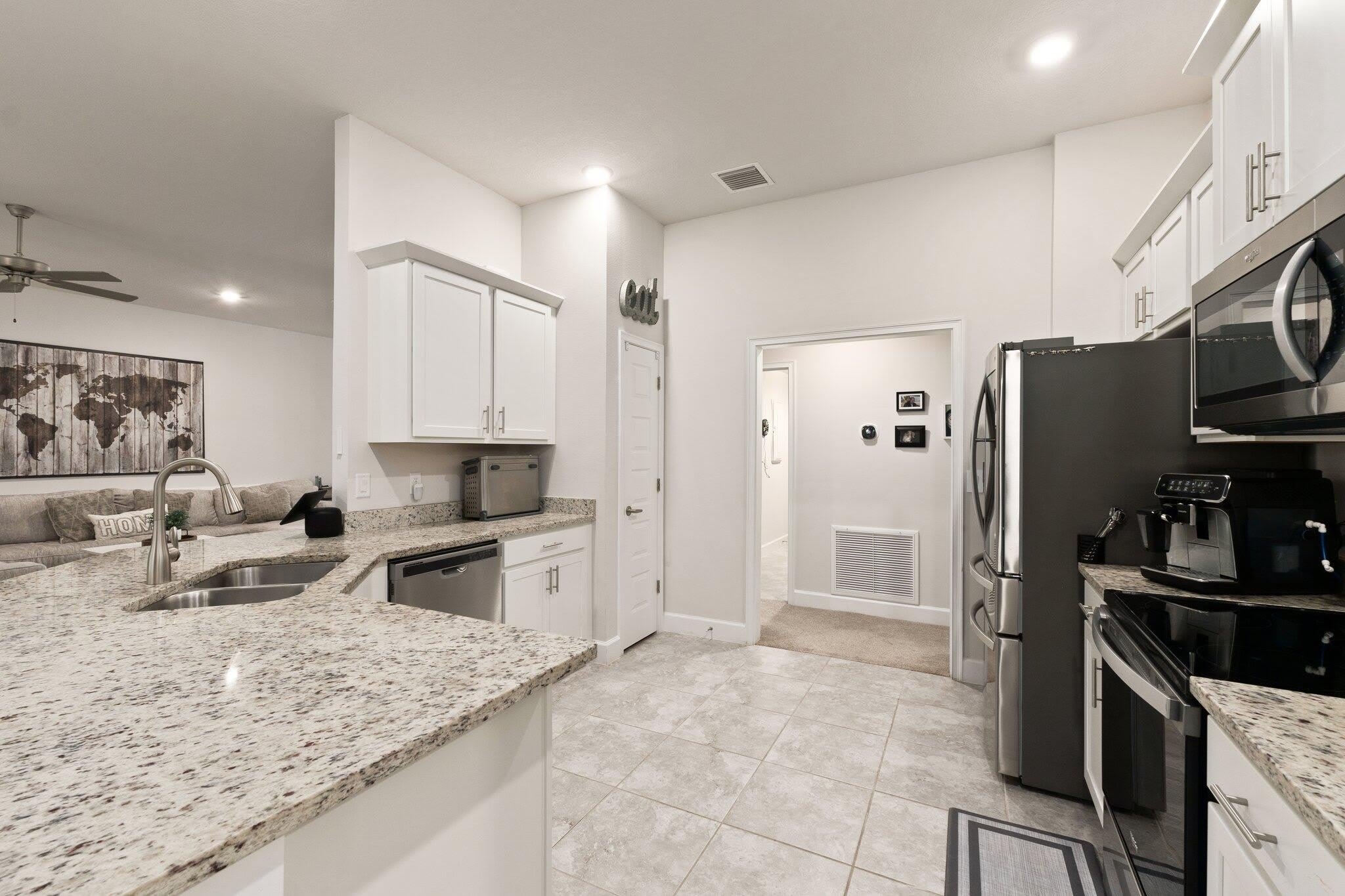 8324 Amalfi Circle – photo 4