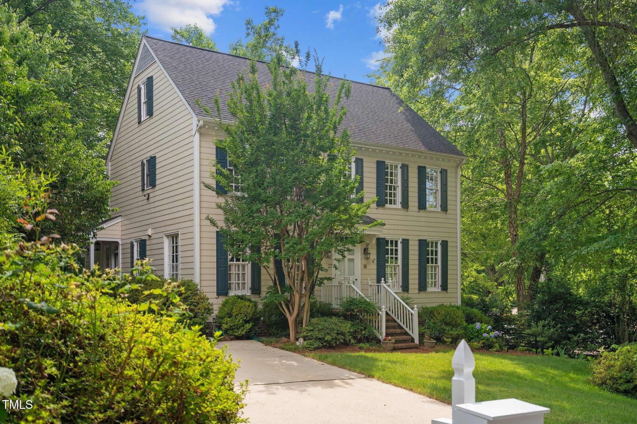 2113 Fallon Oaks Court – photo 2