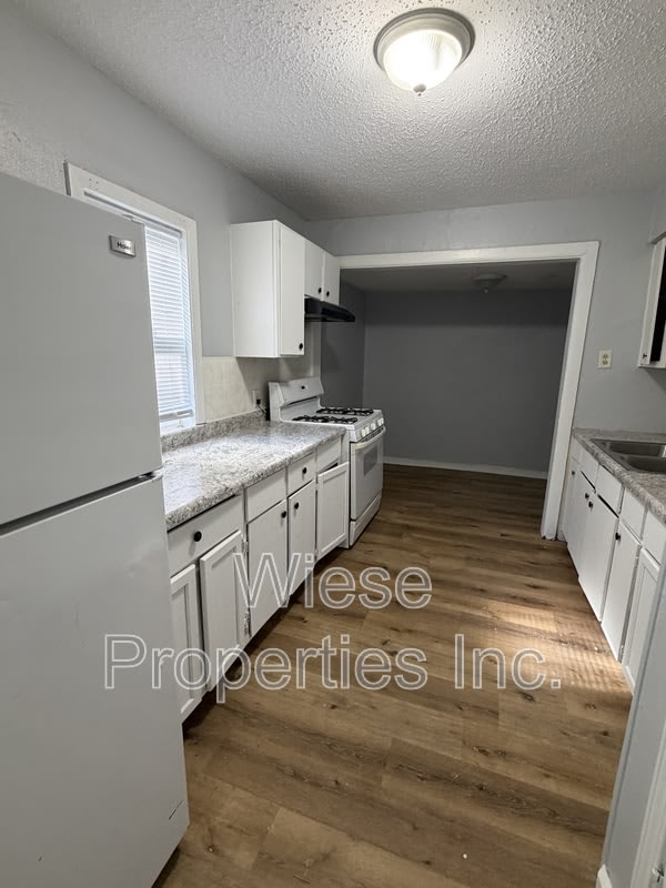2213 East Adams Street – photo 3