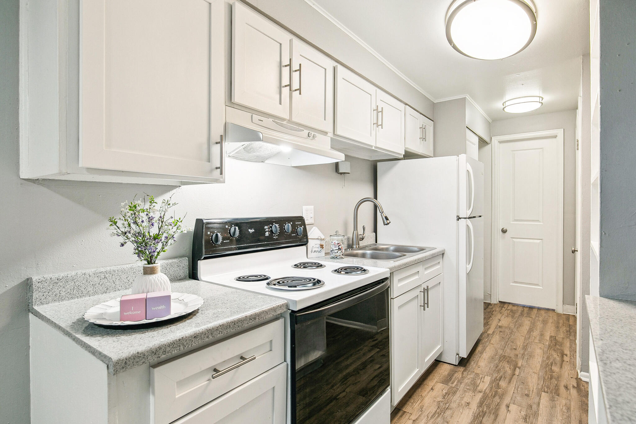 1445 Detroit Street – photo 2