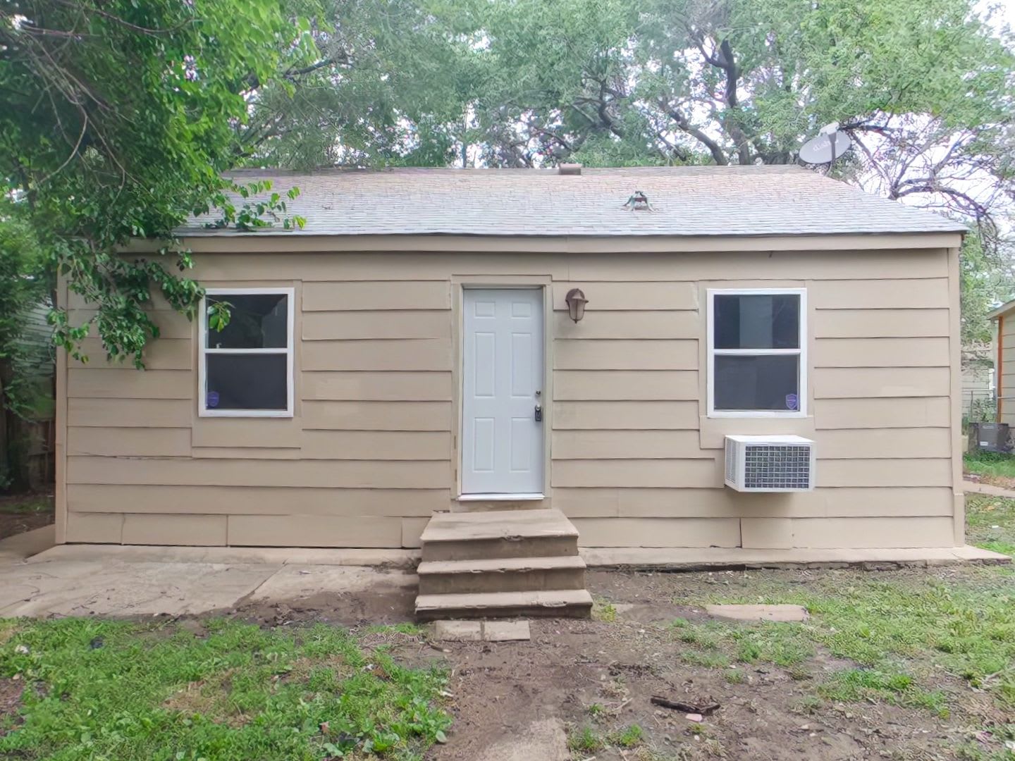 3185 S Davidson – photo 1