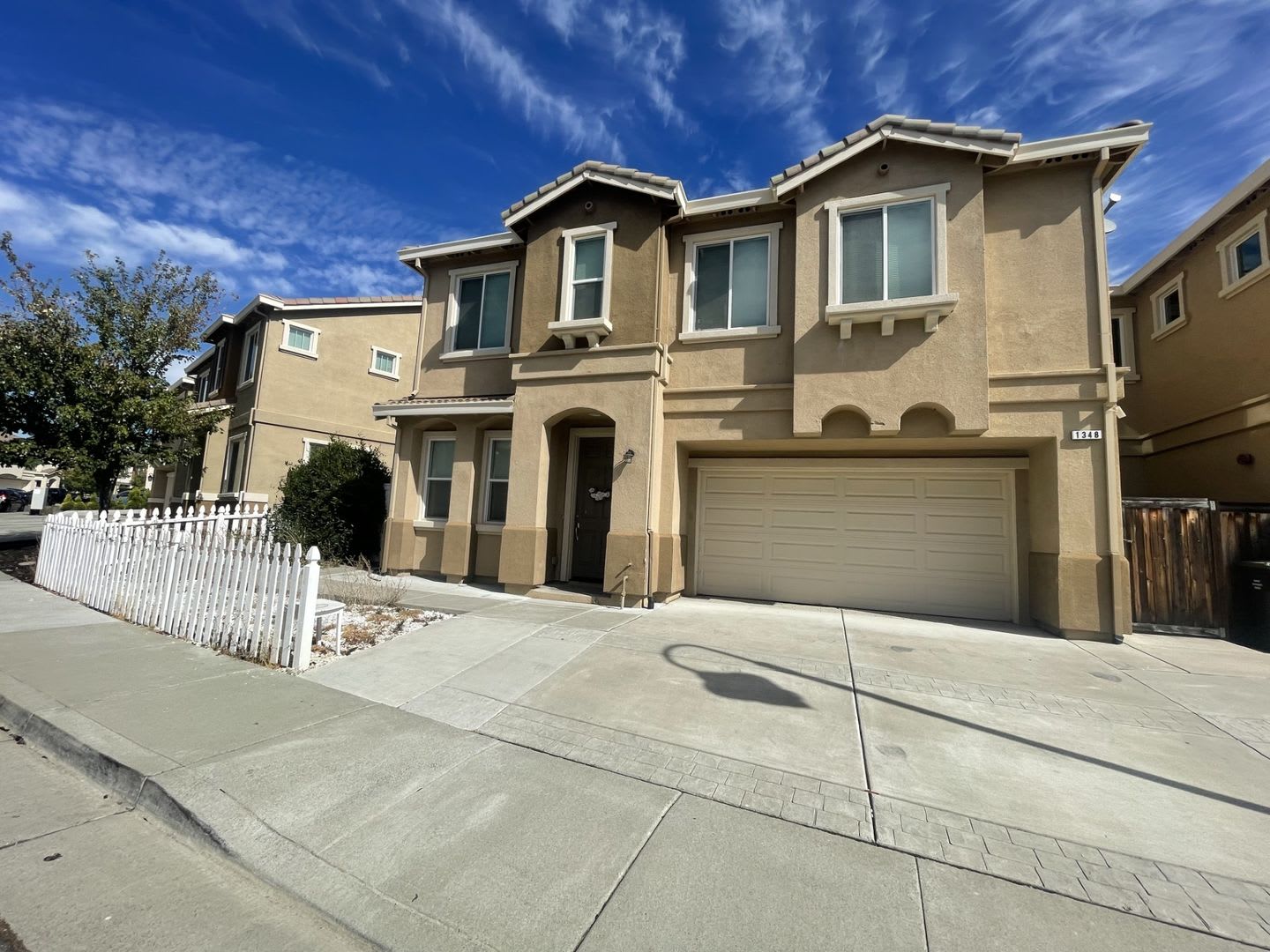 Beautiful 5 bedroom 3 bath Home – photo 1