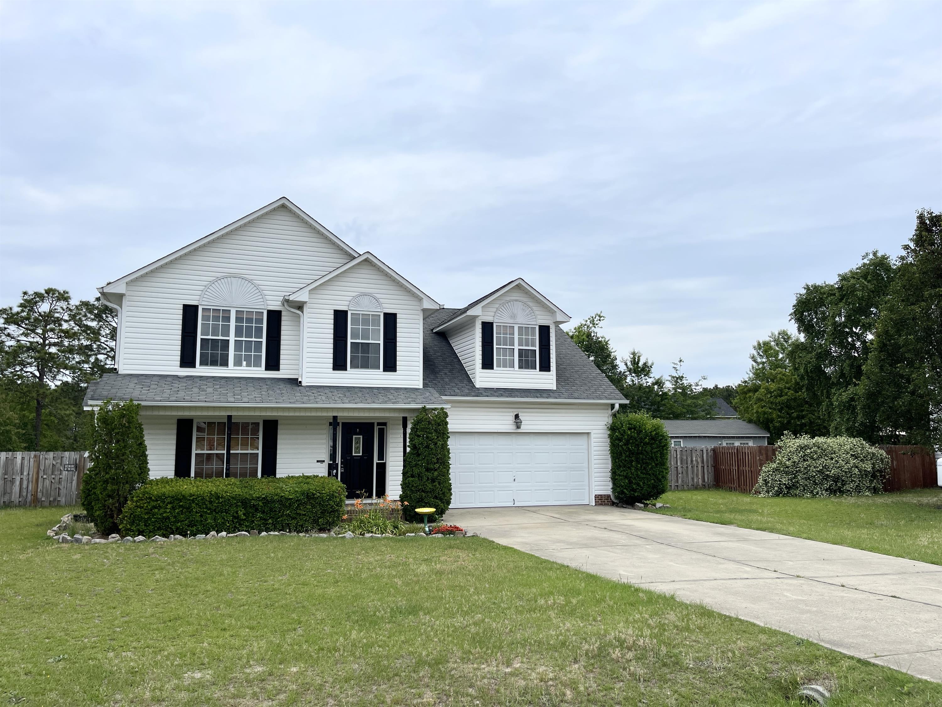 82 Essex Court West – photo 1