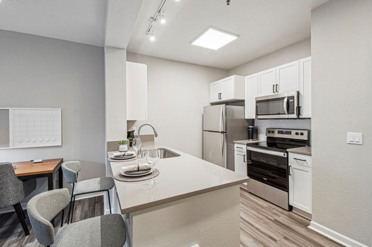 Bay House Emeryville – photo 1