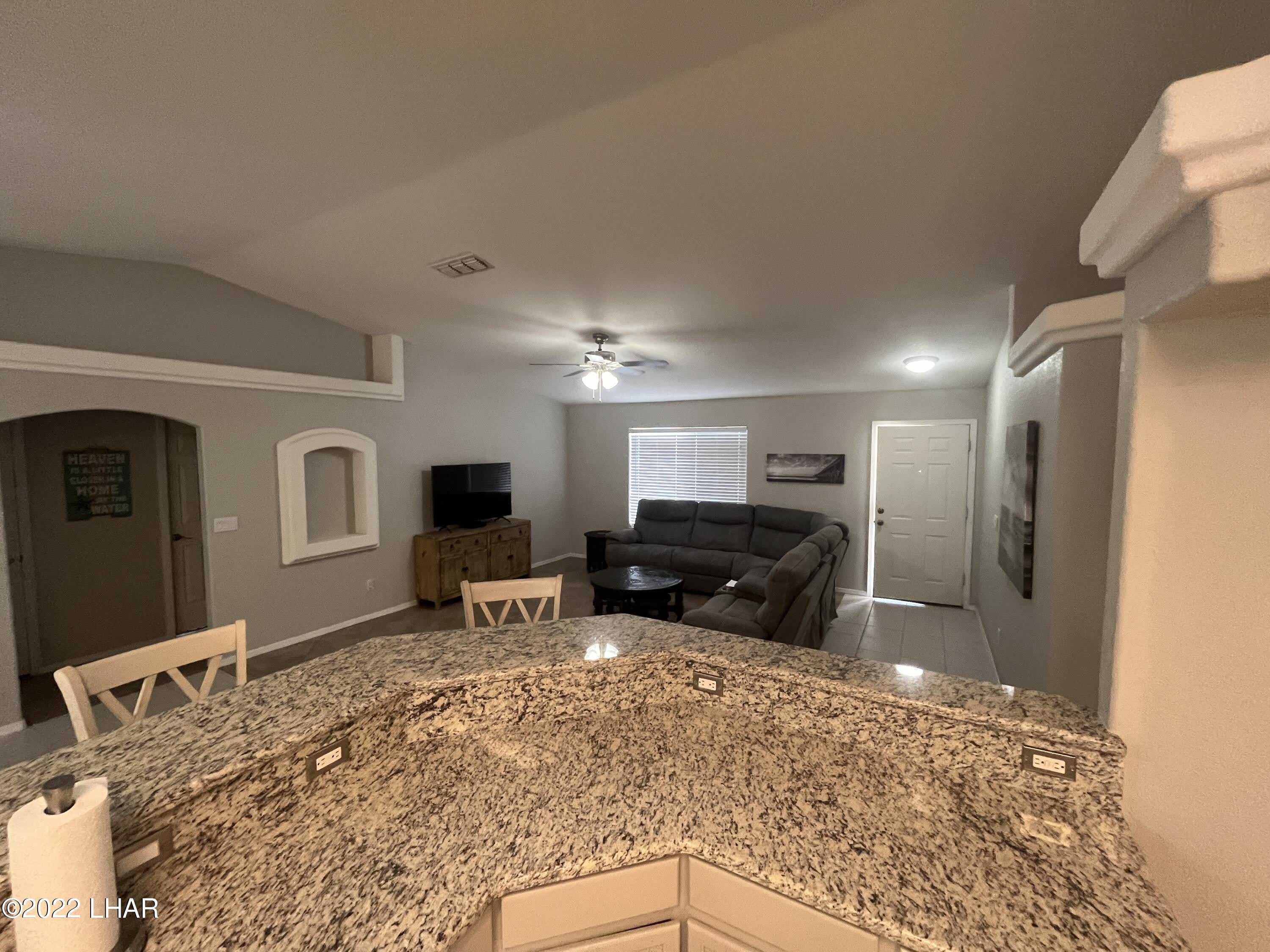 2570 Glengarry Dr – photo 4