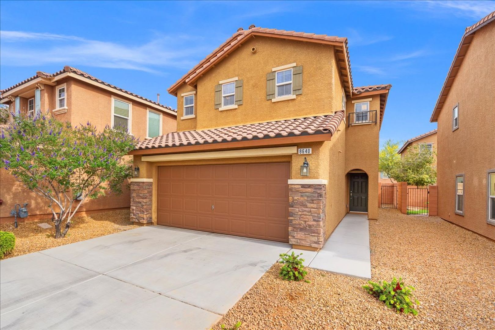 Spacious 3Bd With Expansive Kitchen And Incredible Walk In Closet – photo 2