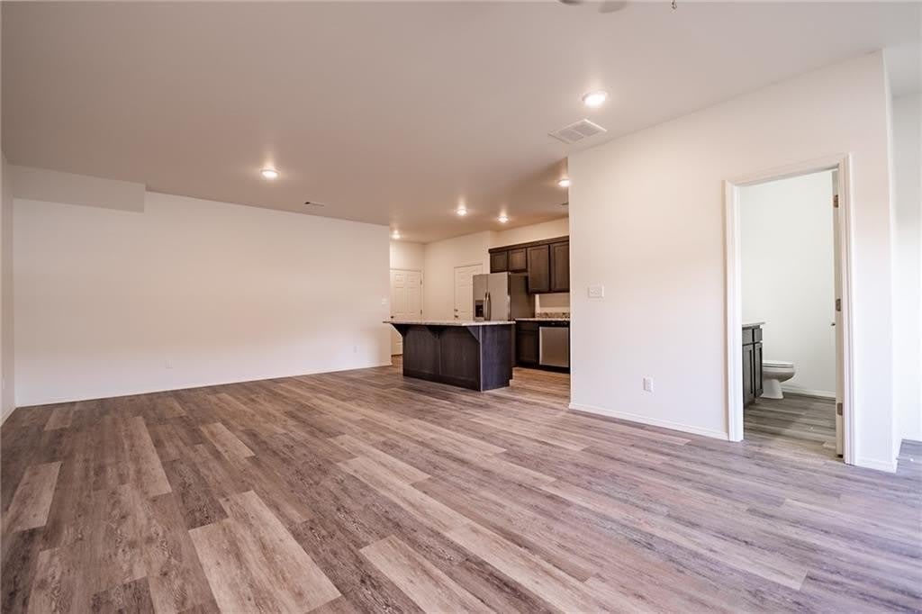 825 S Rupple Road – photo 5