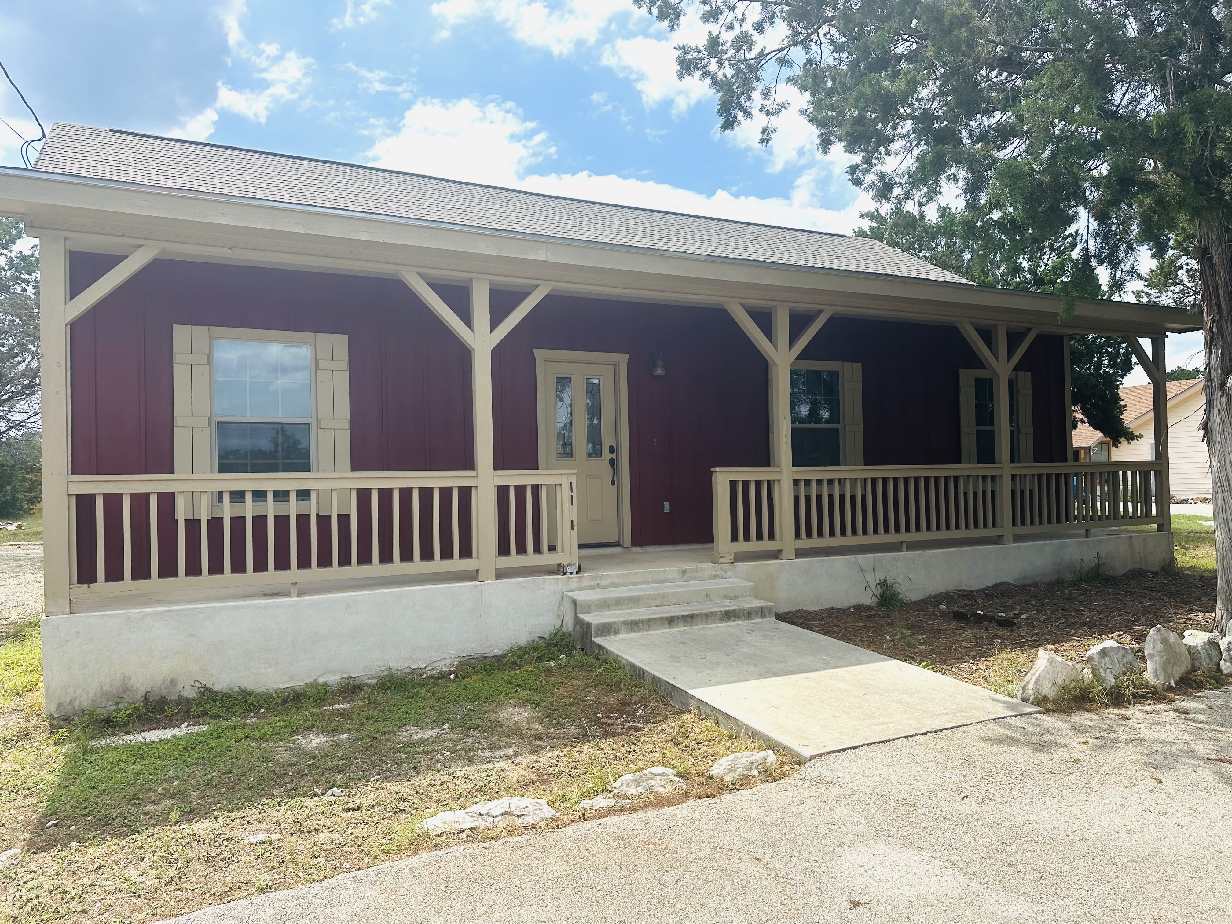 1005 Live Oak Dr – photo 1