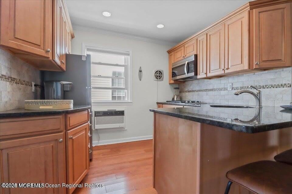 2204 Grand Central Avenue – photo 2