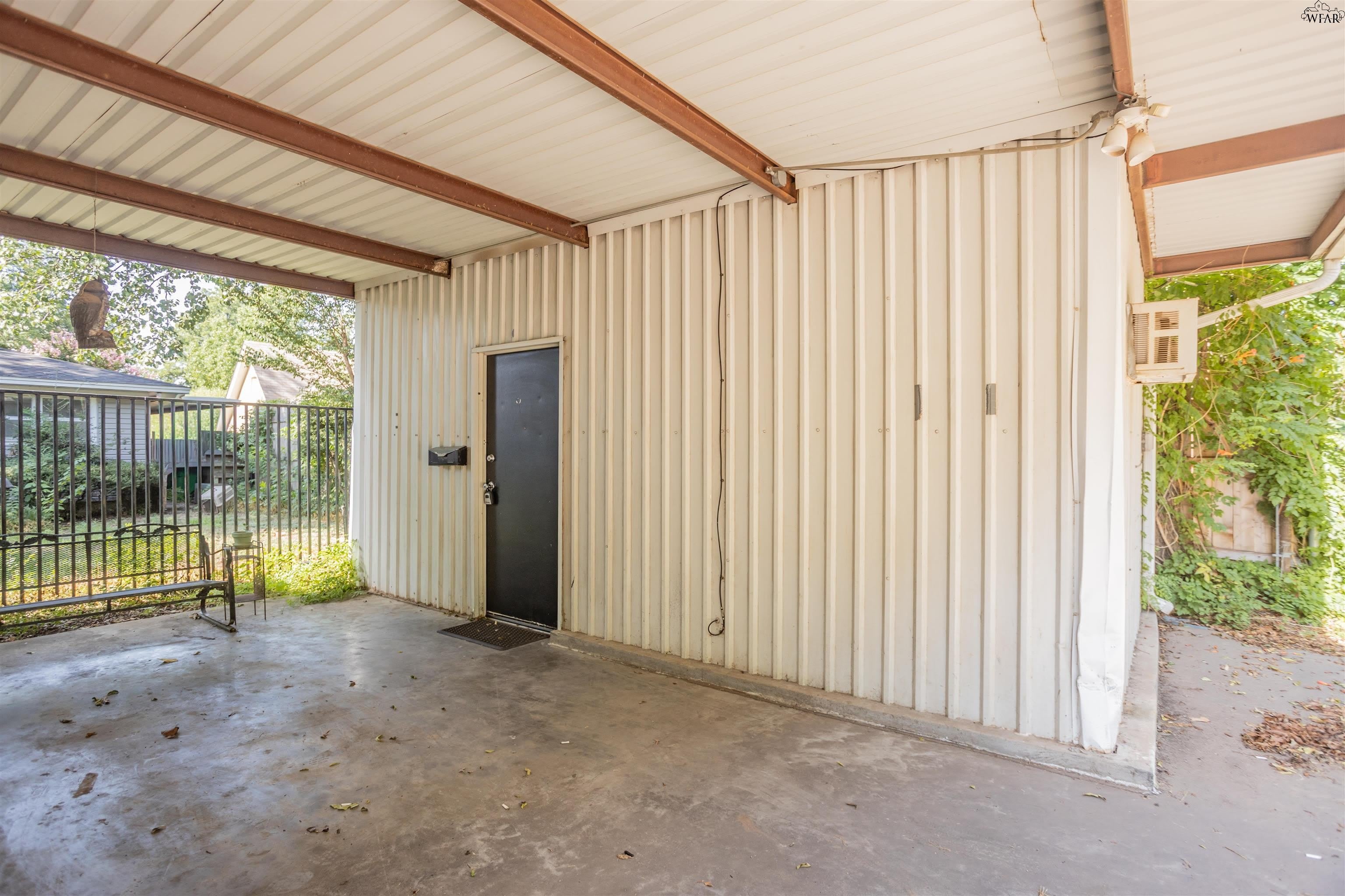 1710 SPEEDWAY AVENUE – photo 2