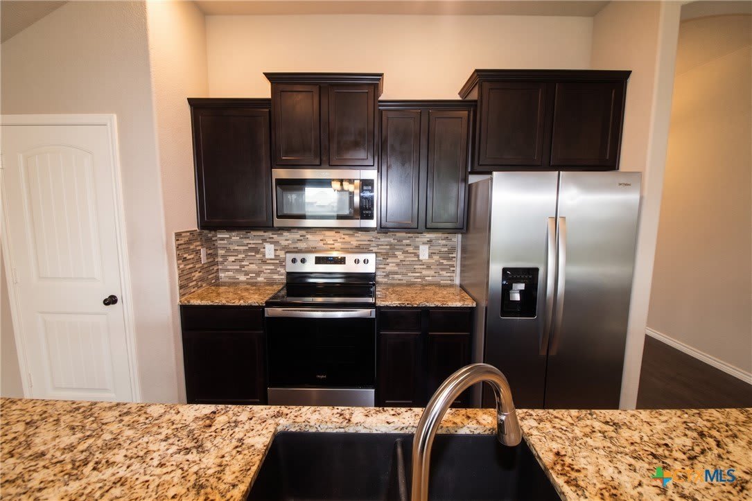 900 Clanton Cove – photo 4