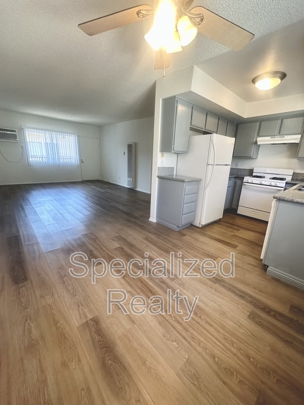 824 E Windsor Rd – photo 4
