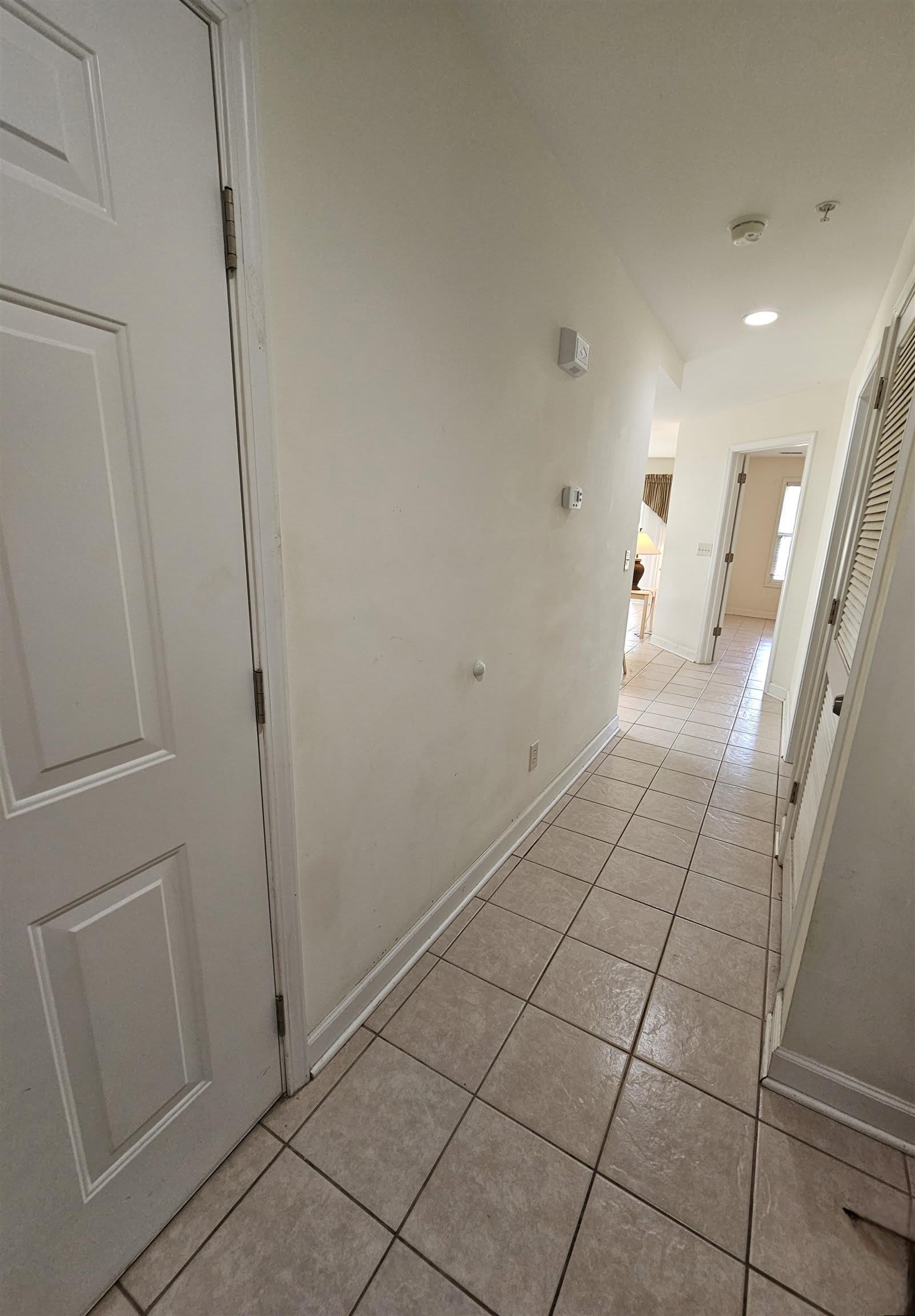 1215 N Middleton Dr. – photo 2
