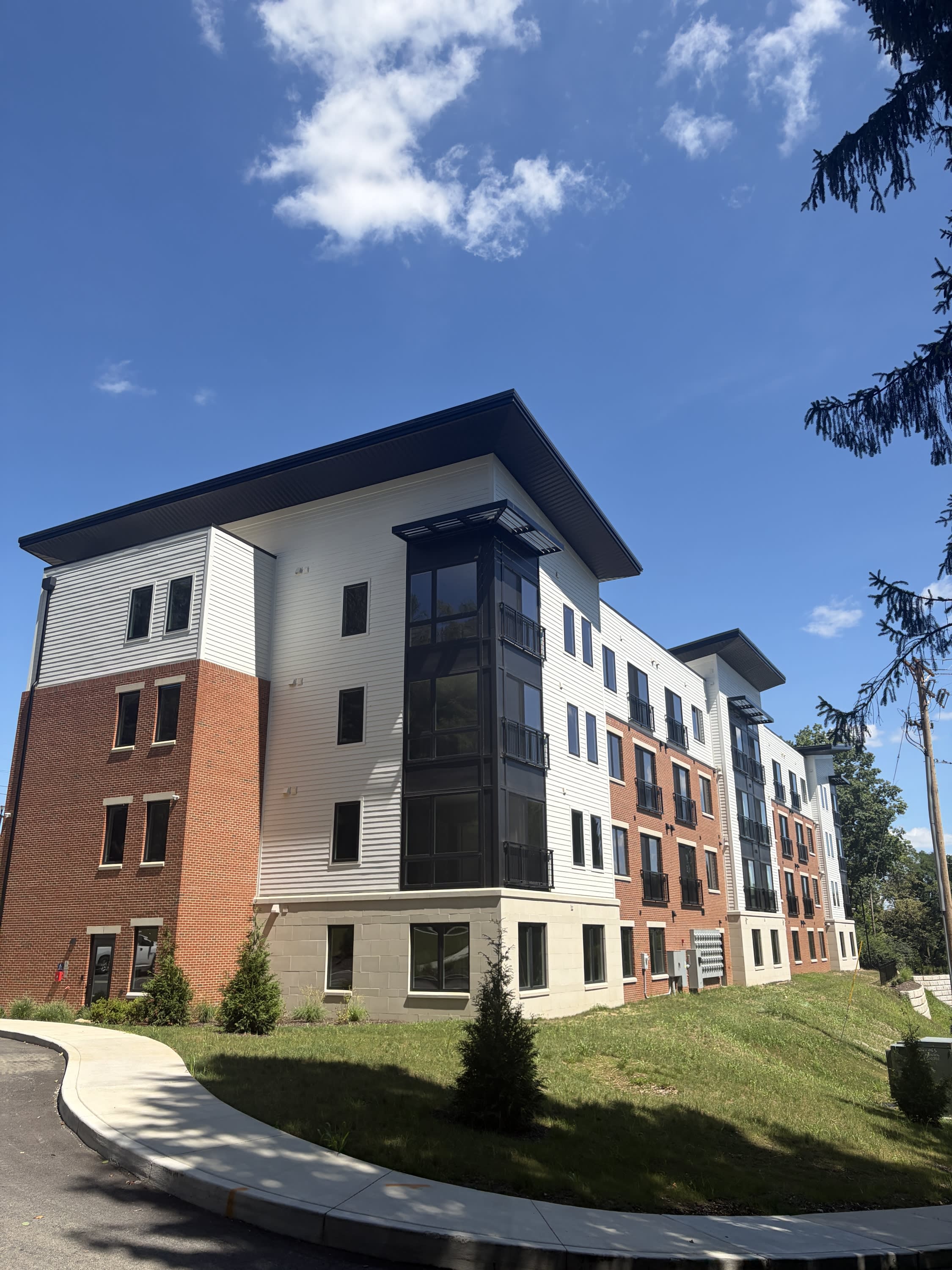 553 E Mcknight Circle – photo 4