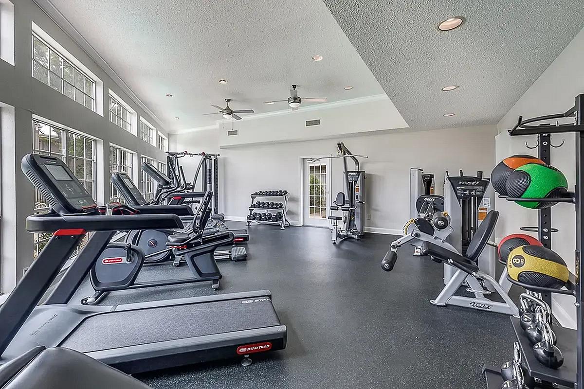 Regatta Apartments – photo 4