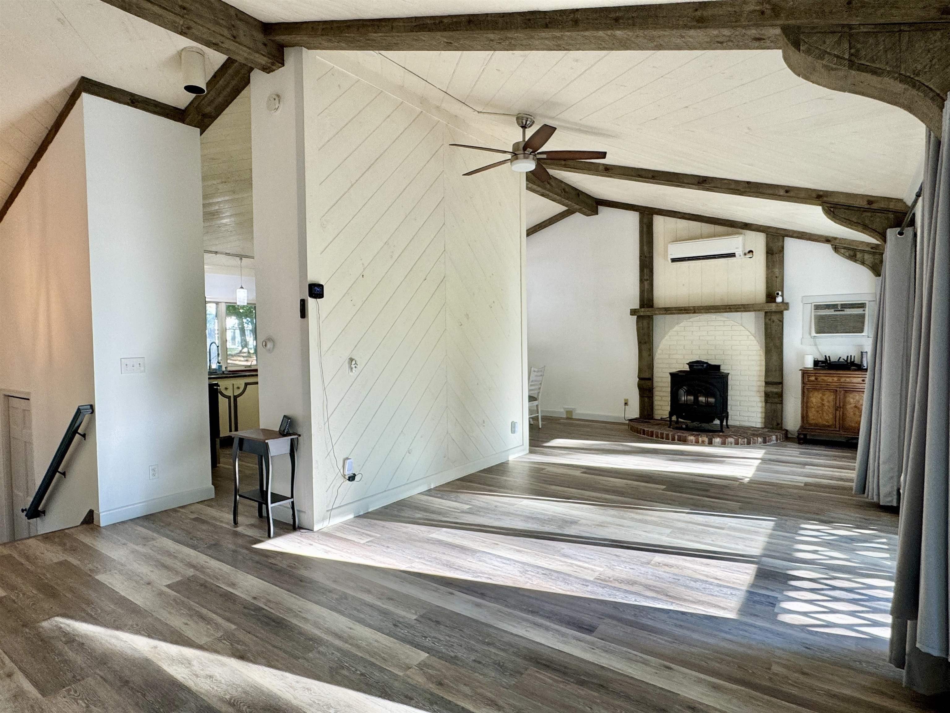 22 Hillside Street – photo 3
