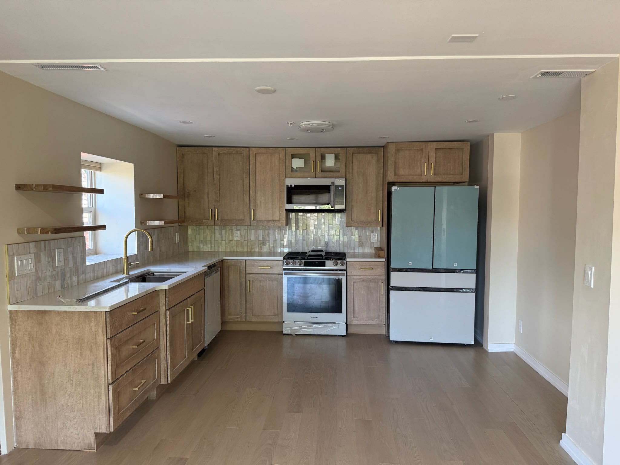 2327 Park Avenue – photo 2