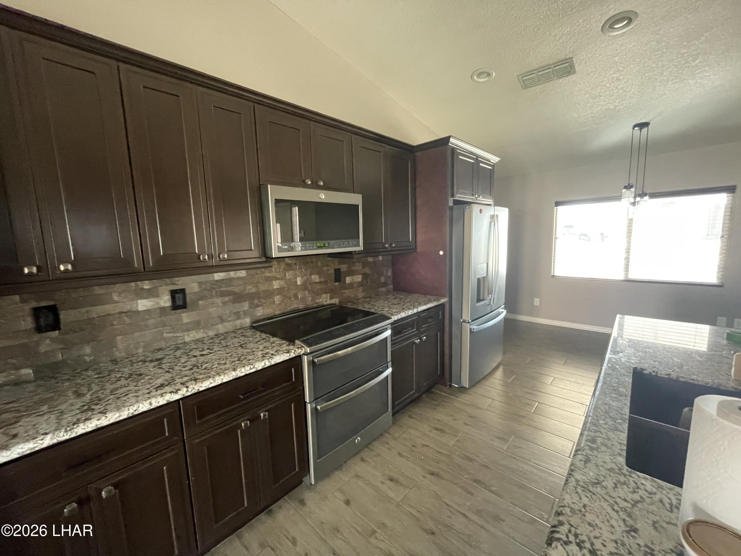 3025 Daytona Ave – photo 4