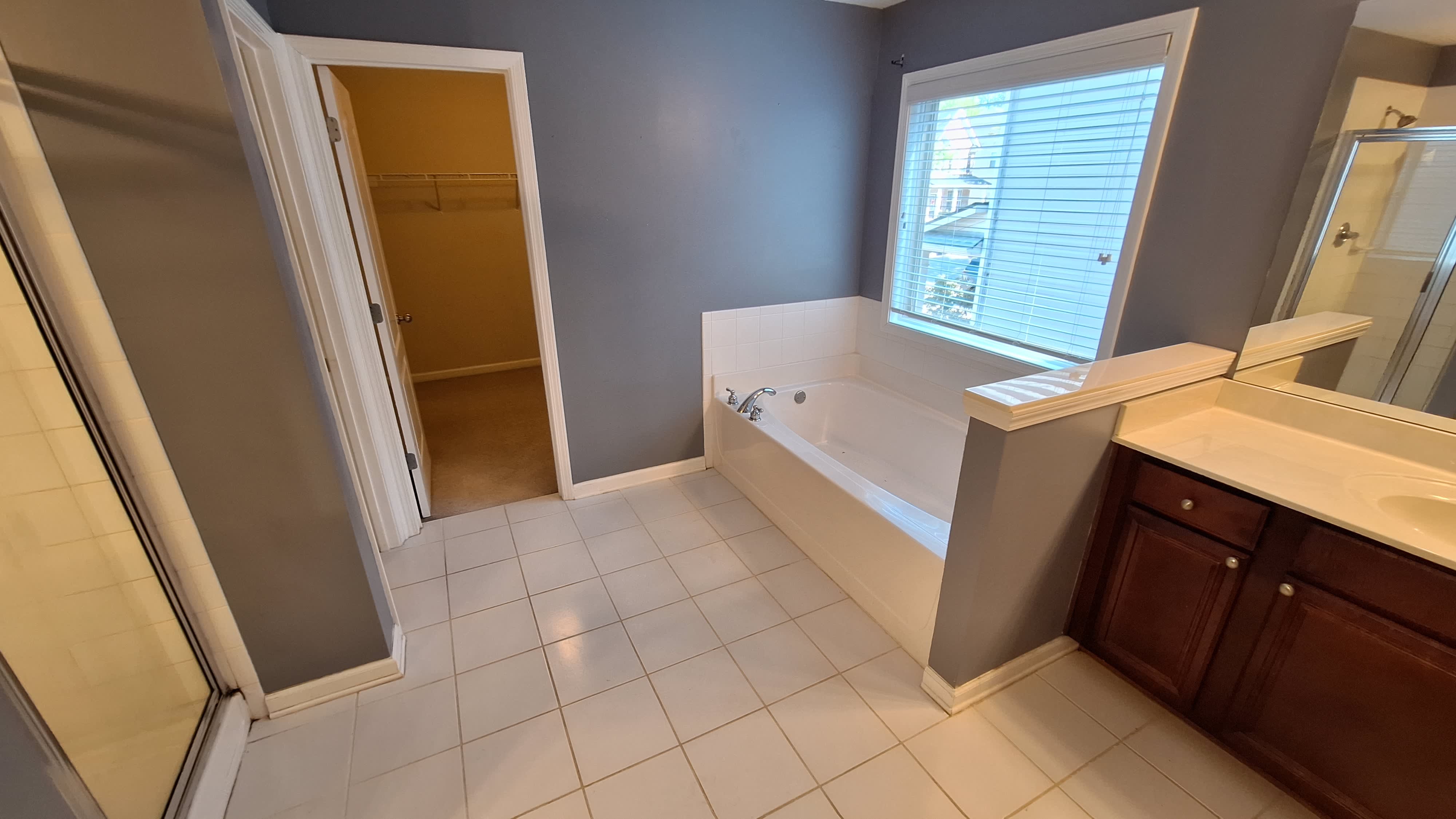 2885 Whitfield Ave – photo 3