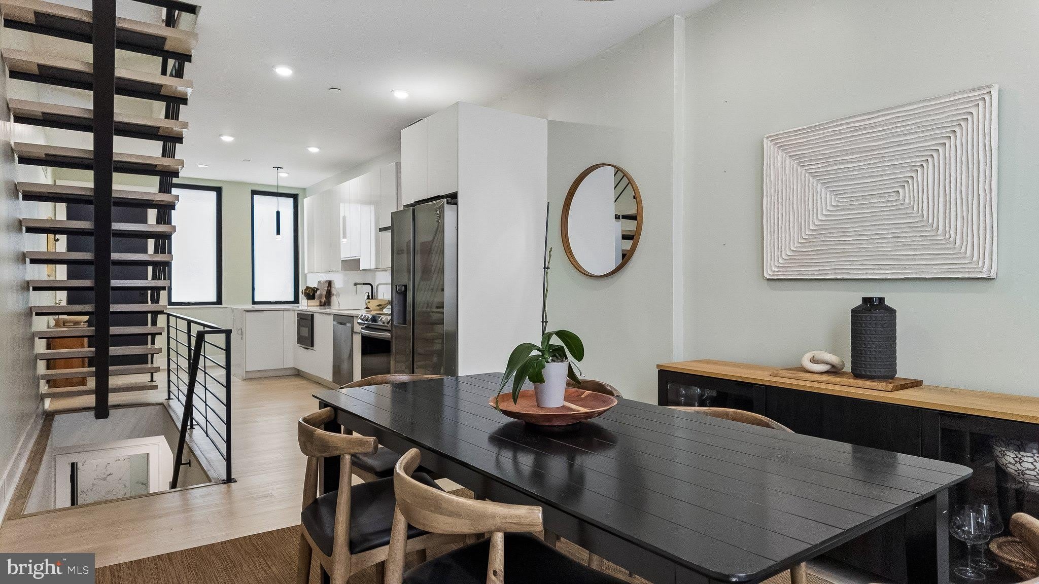 1764 WATERLOO Street – photo 2