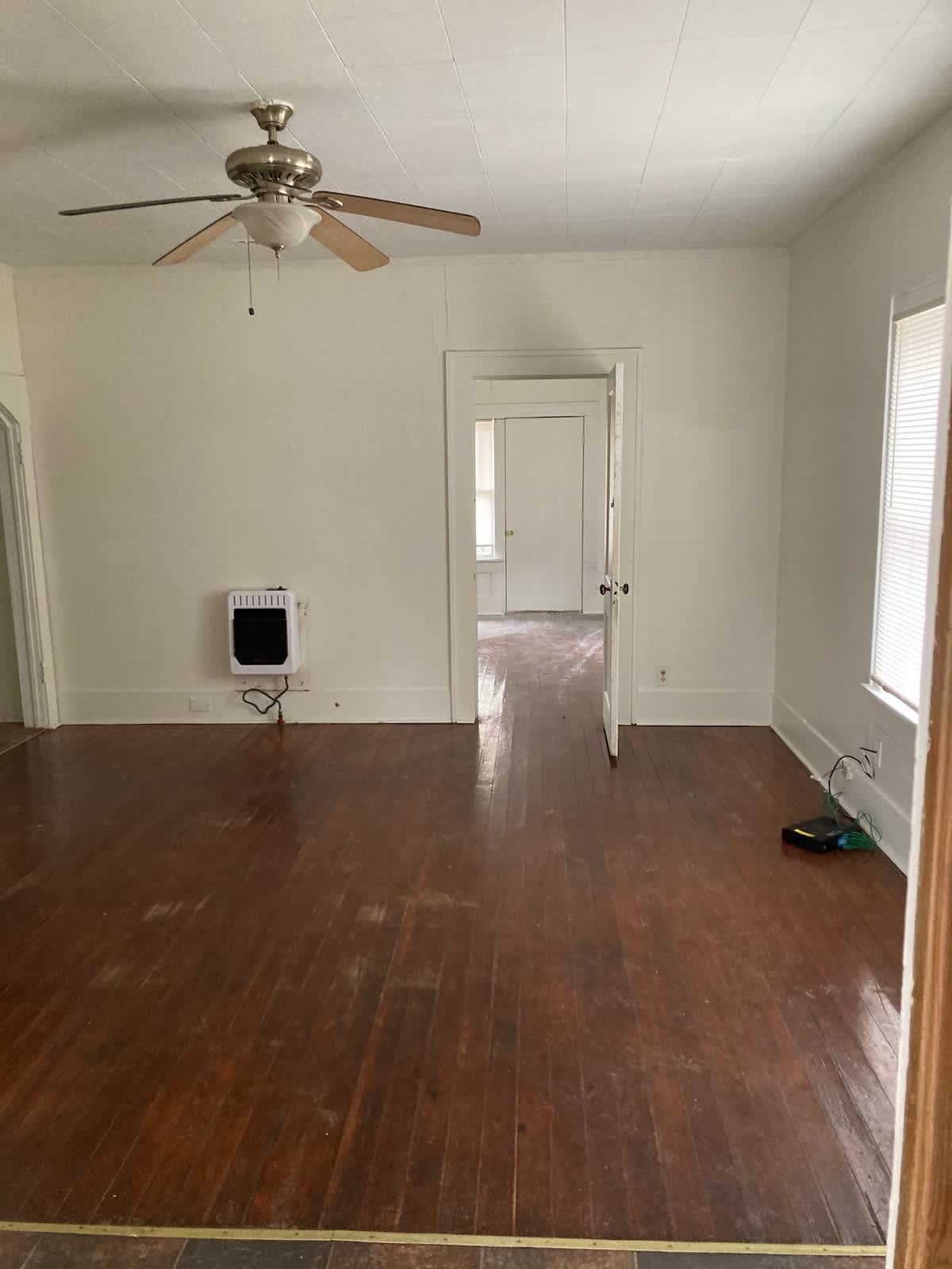 1010 W. Cedar Ave. – photo 5