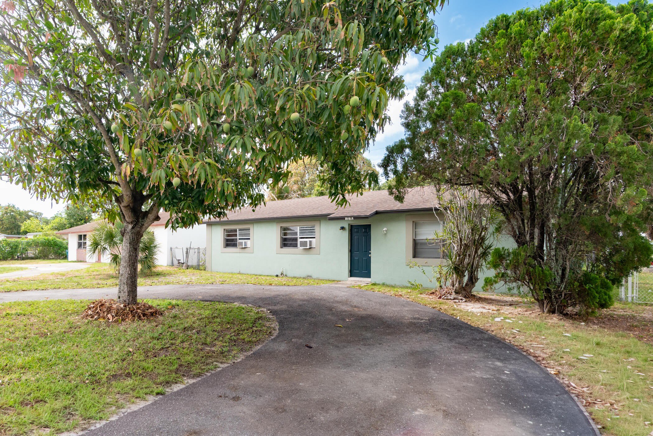 1218 Giller Avenue – photo 2
