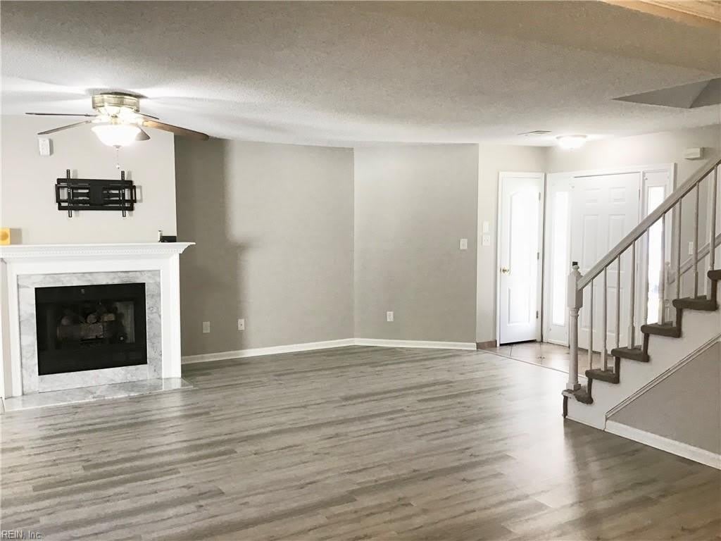 307 Esplanade Place – photo 2