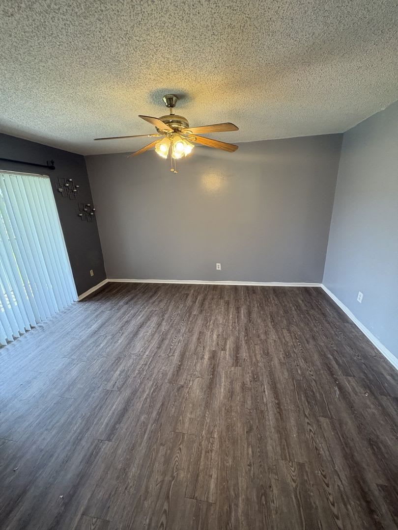 Large 2 bedroom 2 bath Condo – photo 5