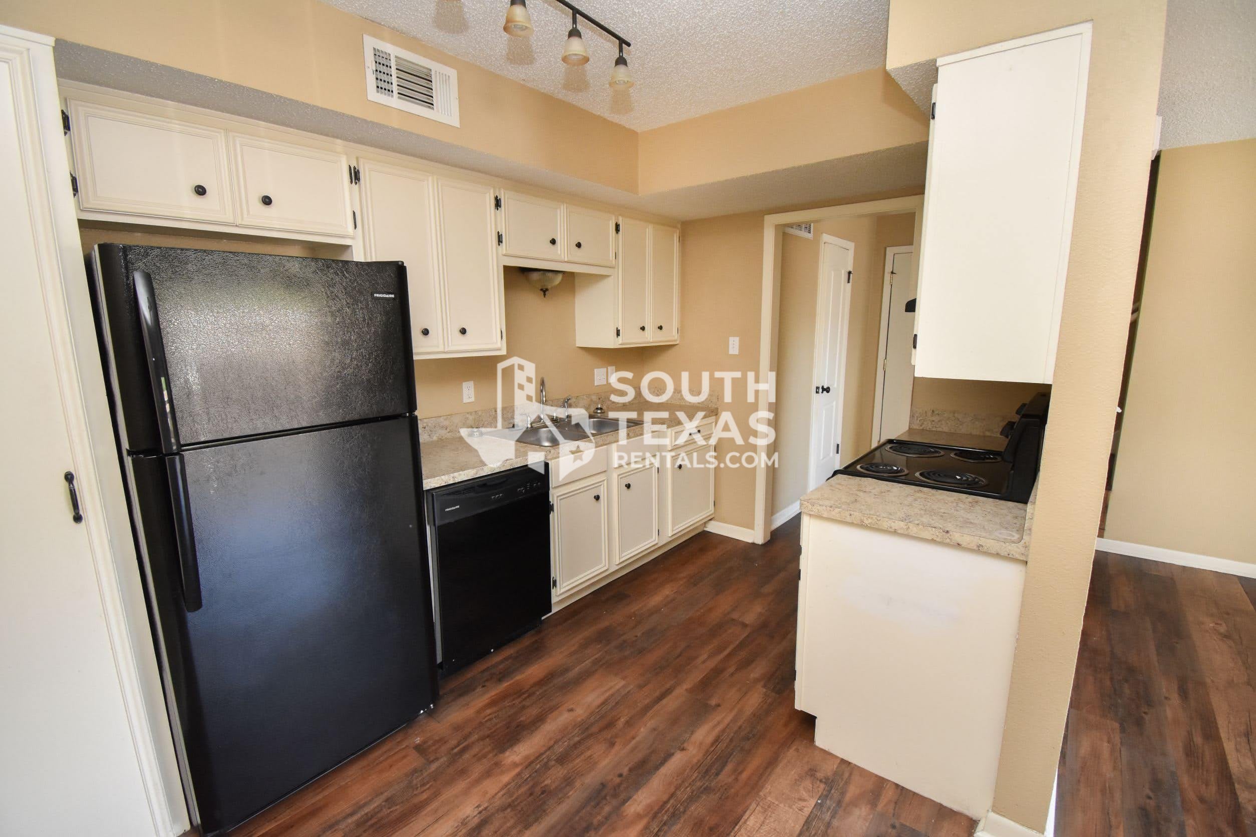 1905 Melrose AveApt B – photo 4