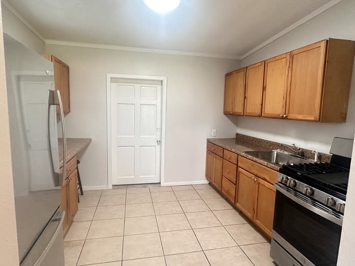 420 Lakeview Avenue – photo 4