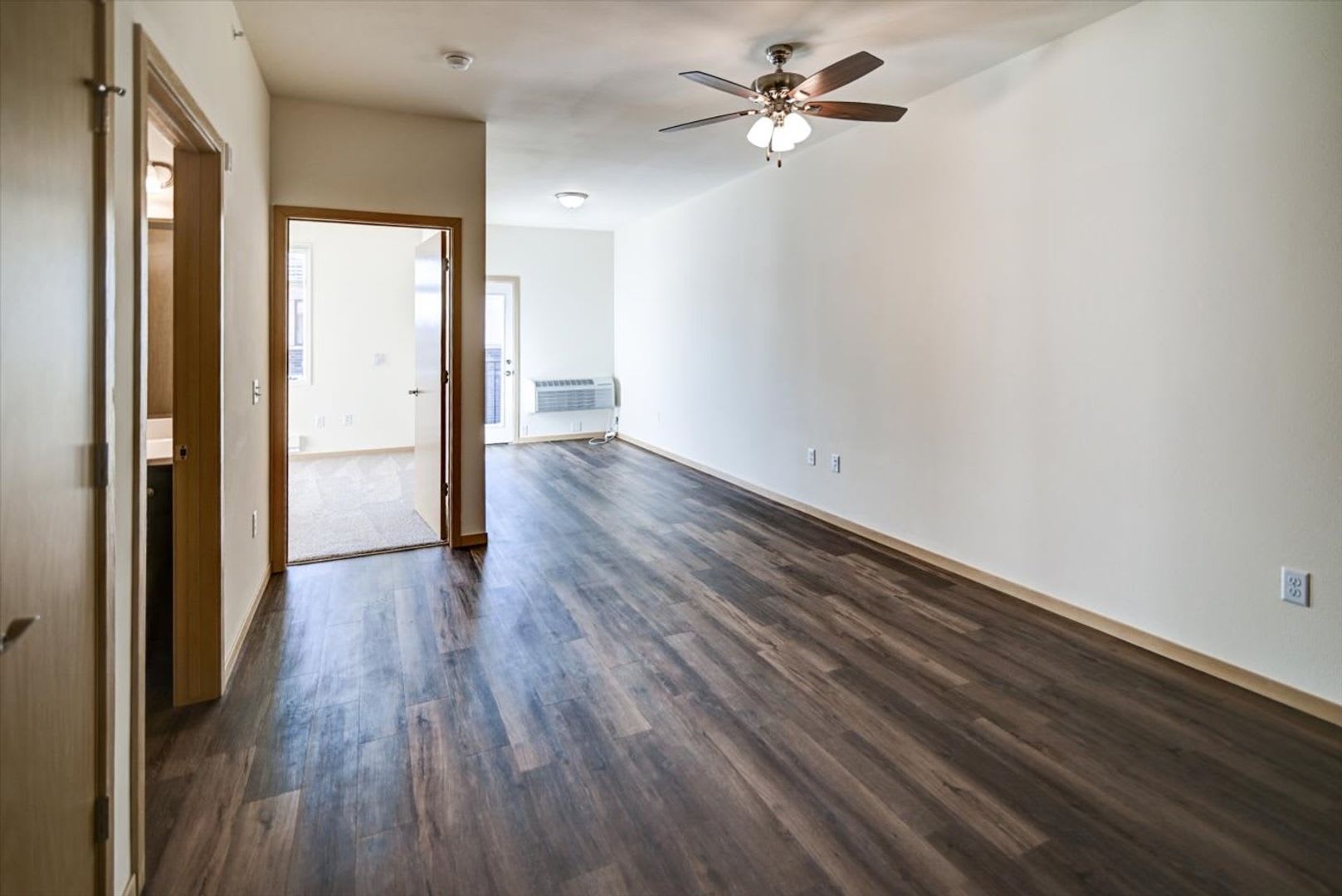 ✨ Beautifully Remodeled 1-Bedroom Apartment! – photo 1
