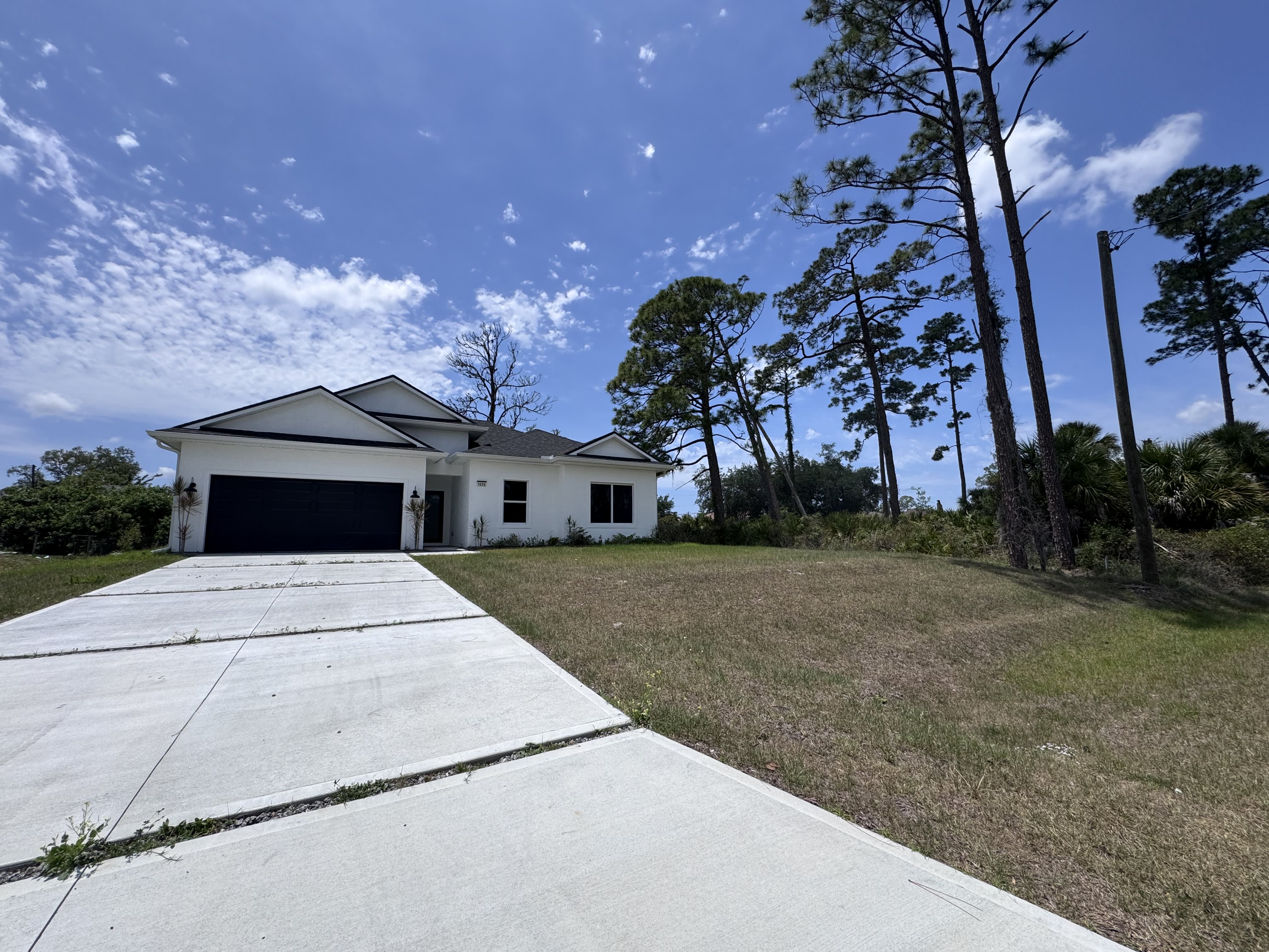 1605 Nora Ln – photo 1