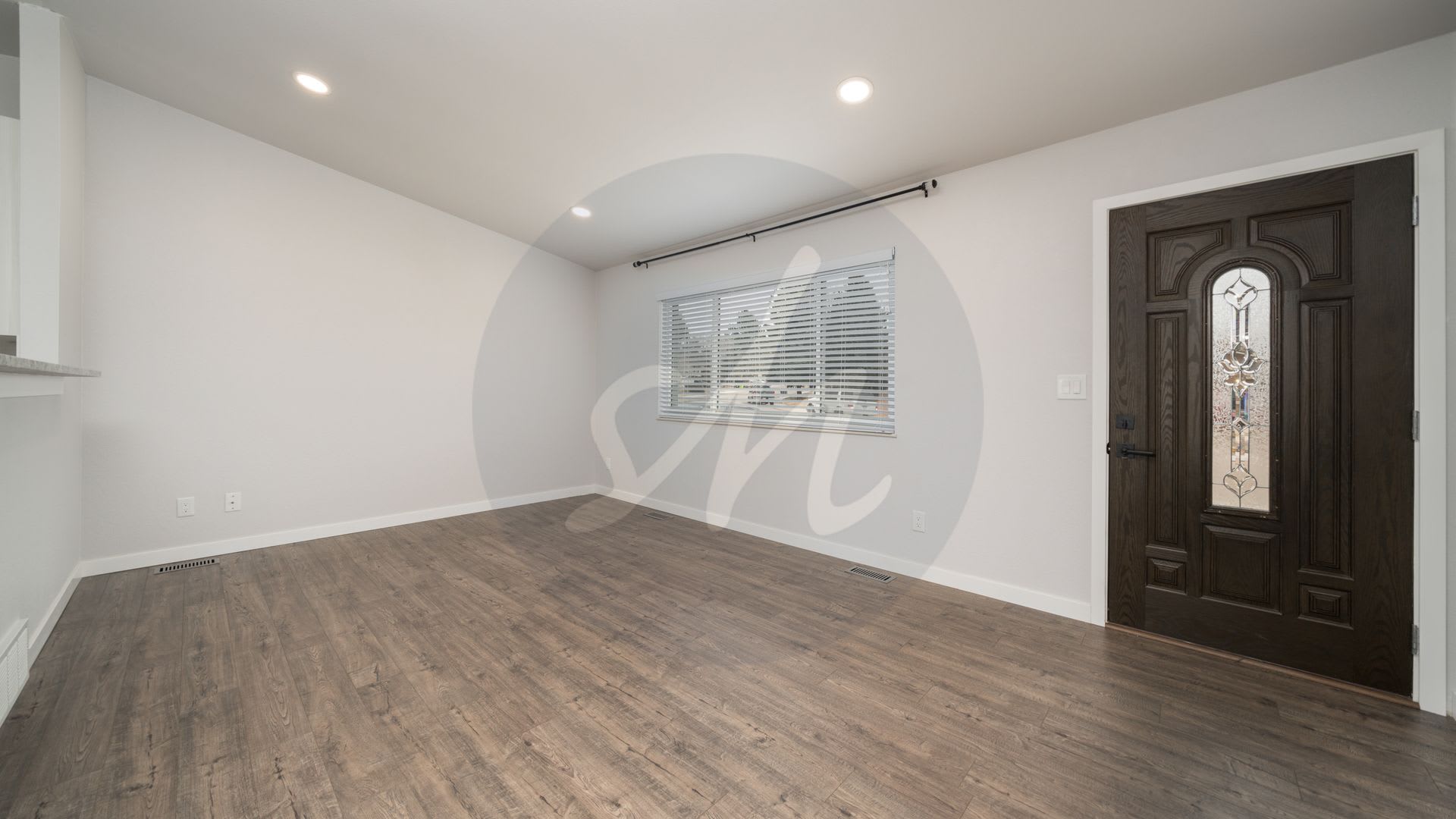 Fully Remodeled Home in Old Farm – photo 3