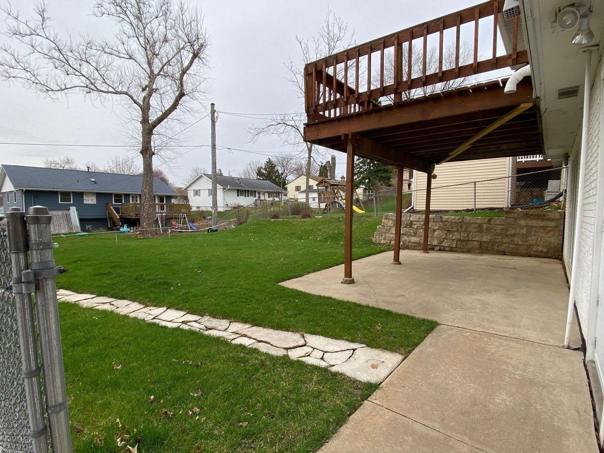 1752 Sharon Drive – photo 3