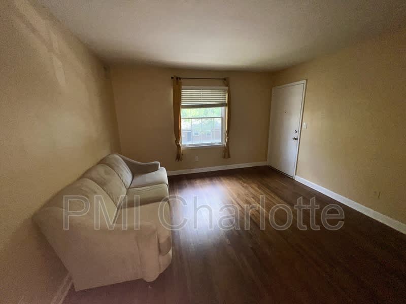 4317 Walker Rd – photo 5