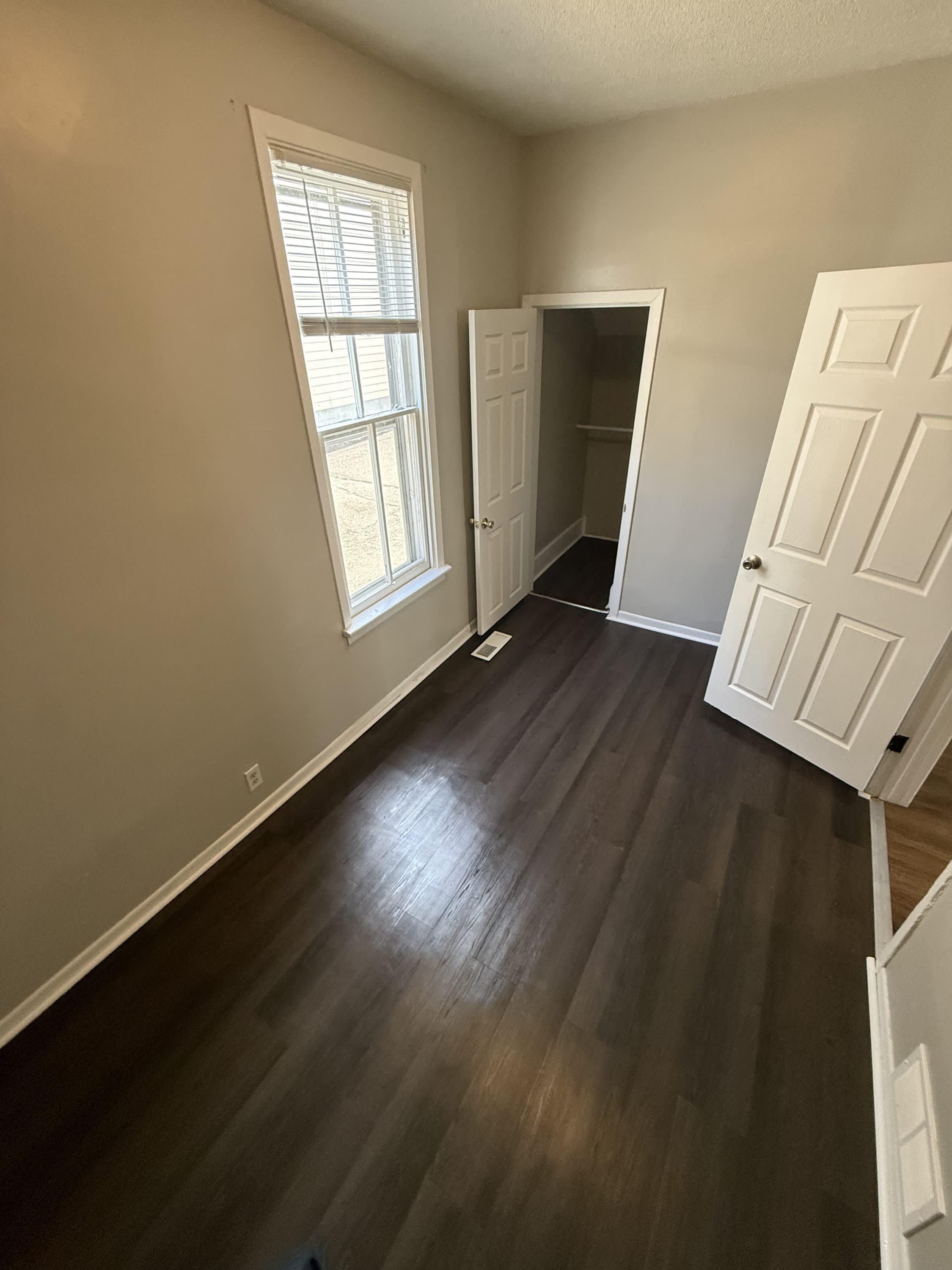691 5th St. E, 1 – photo 3