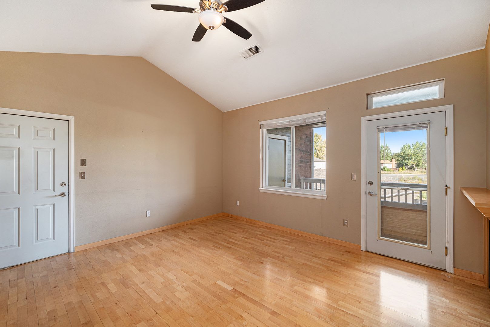 3-Bedroom Condo – photo 4