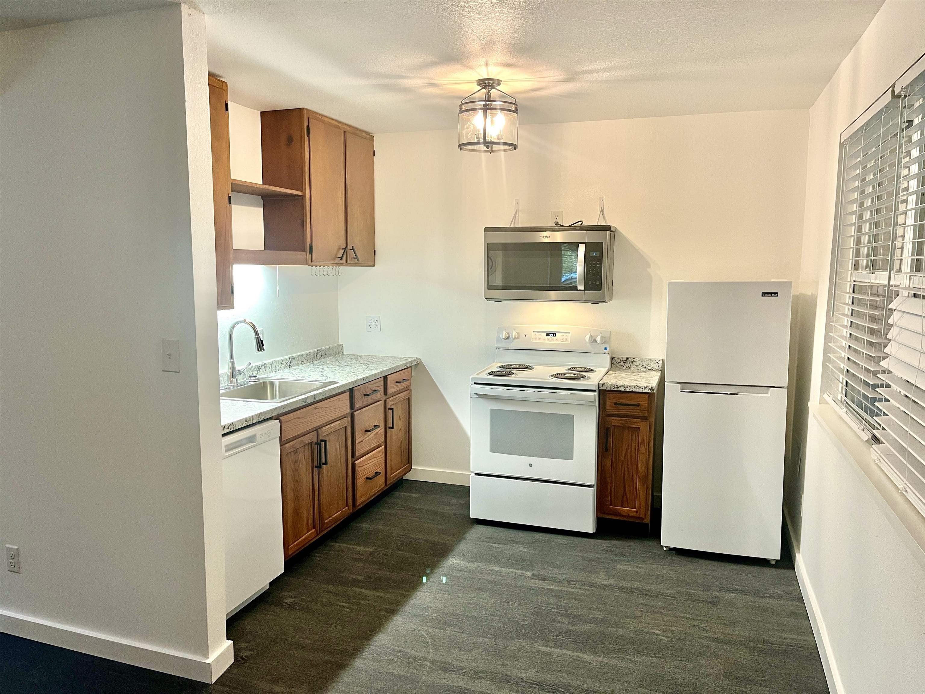 685 S Waukeenah Street – photo 4