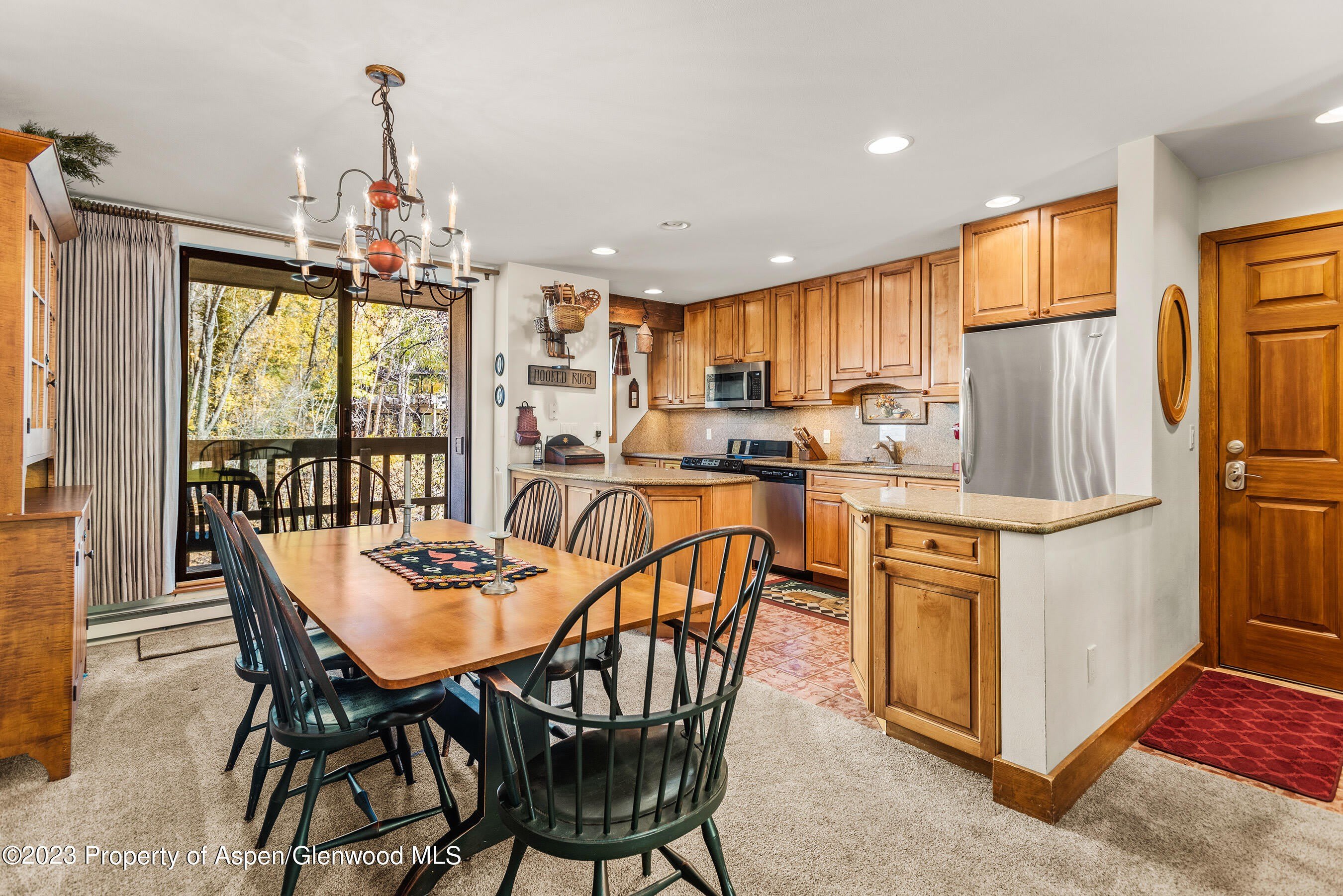 1024 E Hopkins Avenue – photo 4